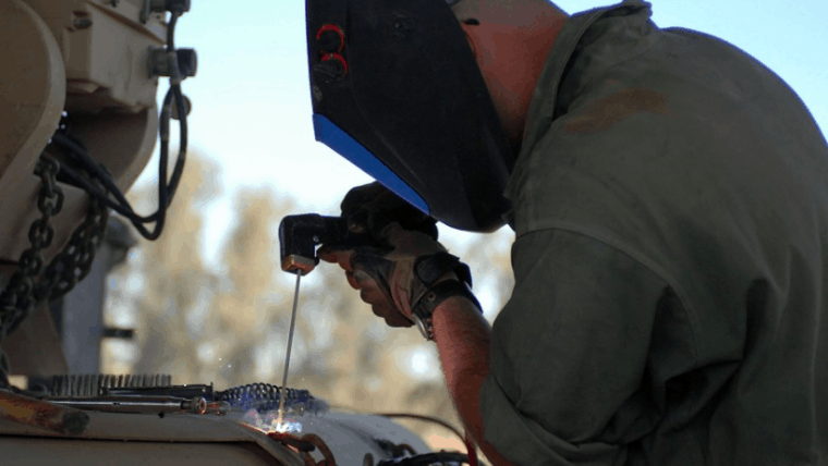Welder financing with bad credit header image.
