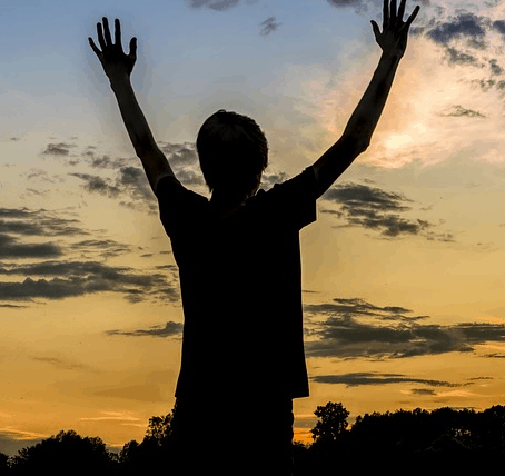 A person at sunset who needs 1600 dollars now