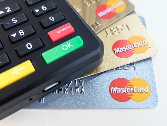 Credit cards that have fees